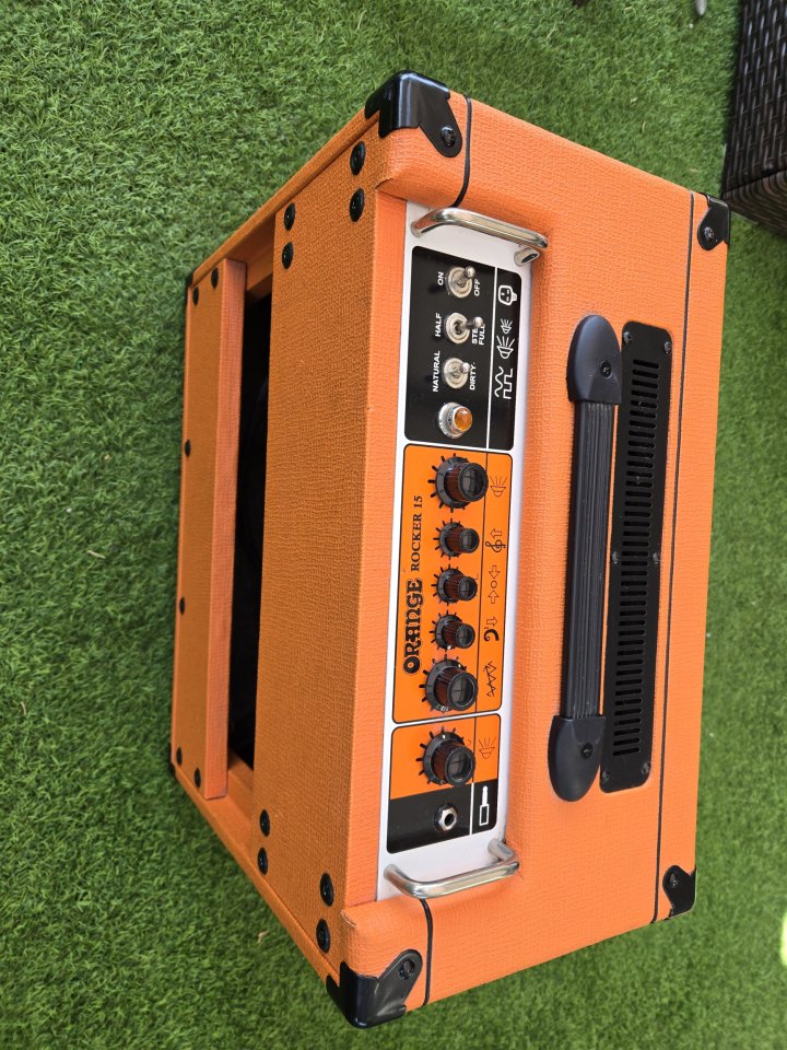 ORANGE ROCKER 15 Combo de segunda mano · Foto 3 de 7 · Madrid · 400 €