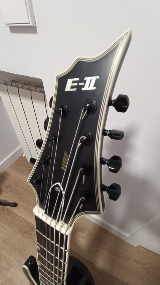ESP E-II hrf 8 cuerdas de segunda mano · Foto 2 de 9 · Madrid · 1700 €