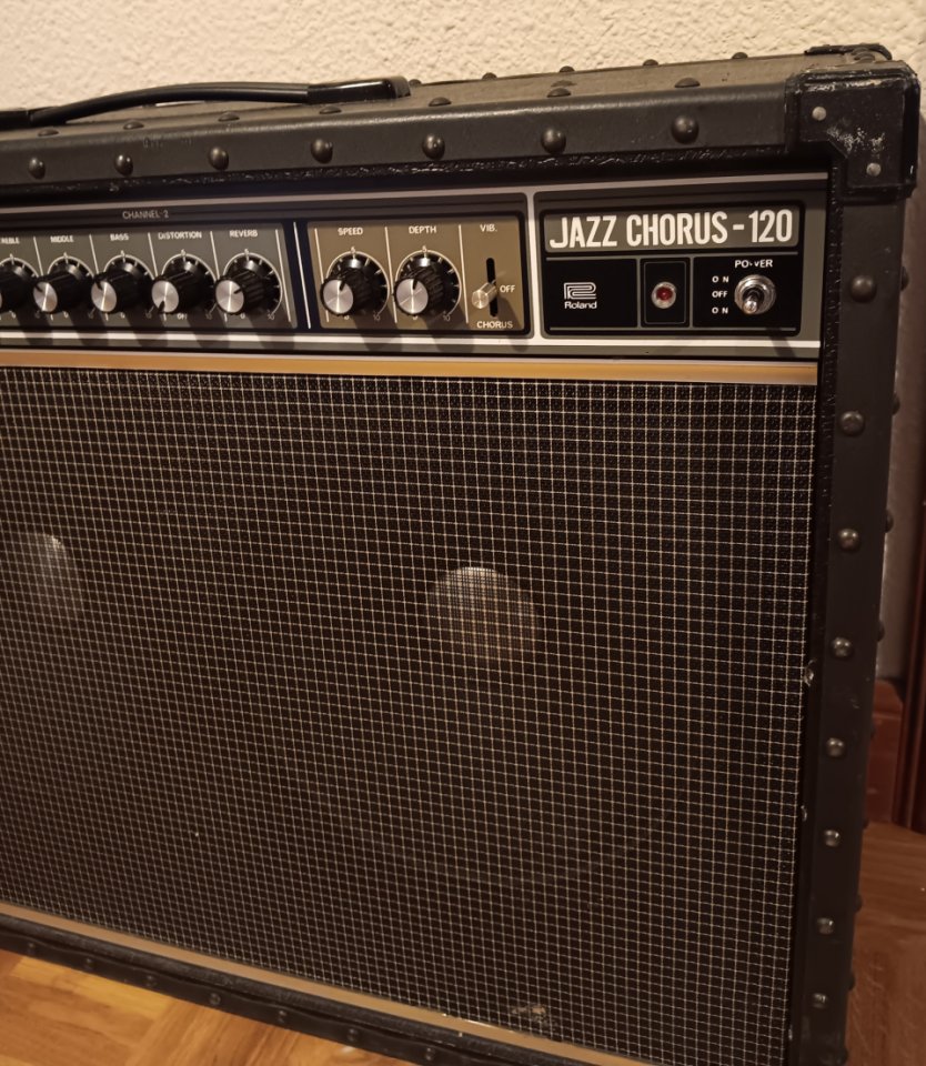 Roland jazz chorus JC 120 (Japan)