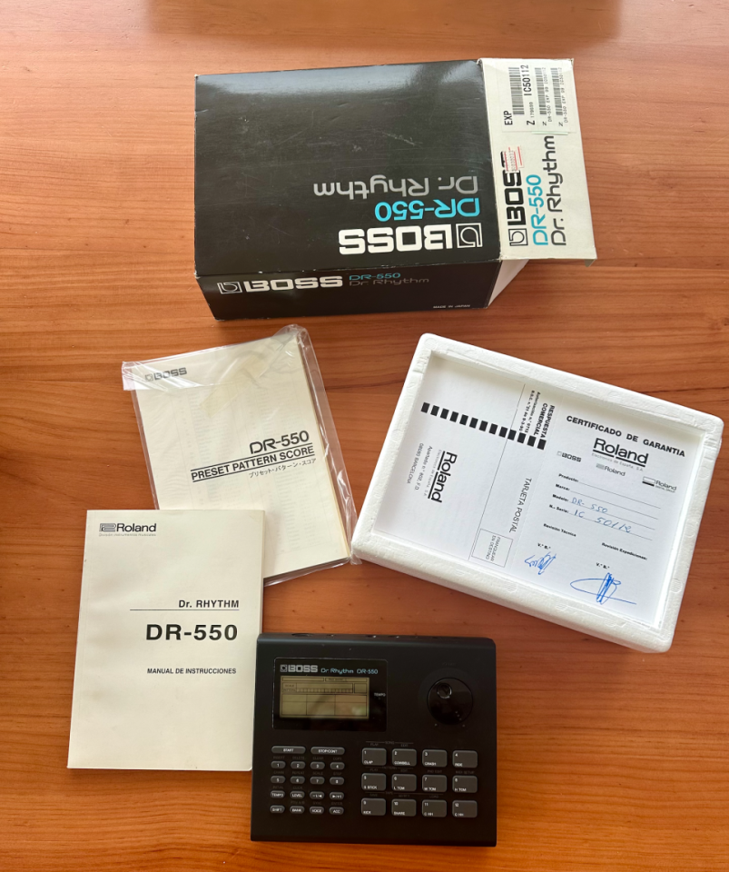 Caja de ritmos Boss DR-550 Dr. Rhythm – Made in Japan. de segunda mano · Foto 2 de 3 · Girona · 180 €
