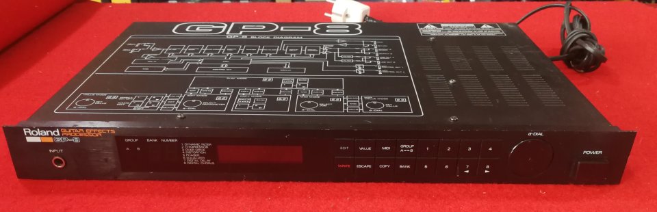 ROLAND GP 8 de segunda mano · Foto 1 de 4 · Girona · 139 €