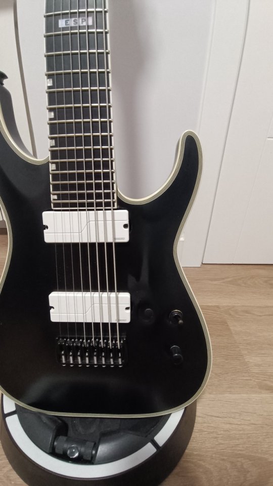 ESP E-II hrf 8 cuerdas de segunda mano · Foto 3 de 9 · Madrid · 1700 €