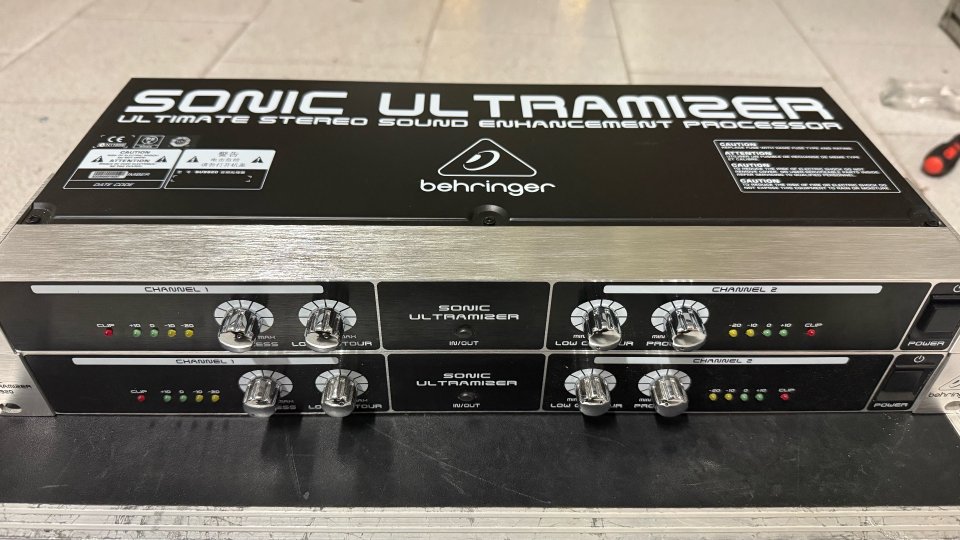 2 Berhinger Sonic Ultramizer SU9920