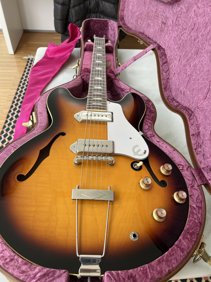 JOYA: Epiphone USA Collection John Lennon Limited Edition 1965 Casino Sunburst