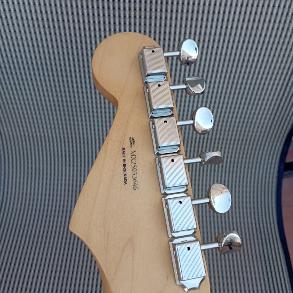 Fender Player II Stratocaster RW White Blonde ``VIDEO dentro´´ de segunda mano · Foto 4 de 5 · Pontevedra · 750 €