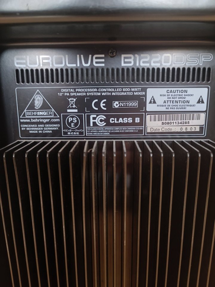 Altavoz activo Behringer Eurolive B1220DSP de segunda mano · Foto 4 de 4 · A Coruña · 150 €