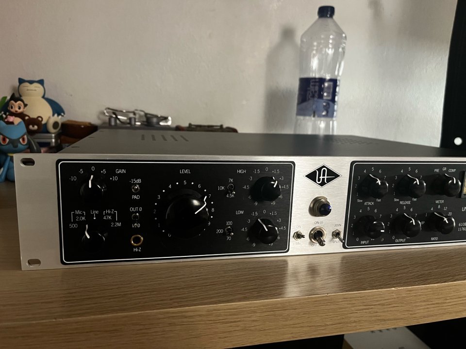 Universal Audio 6176 preamp/compressor