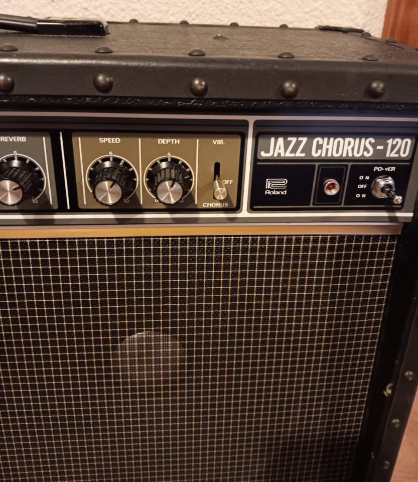 Roland jazz chorus JC 120 (Japan)