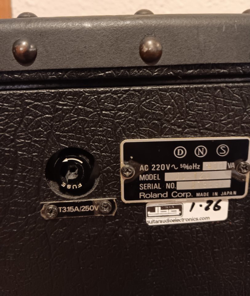 Roland jazz chorus JC 120 (Japan)