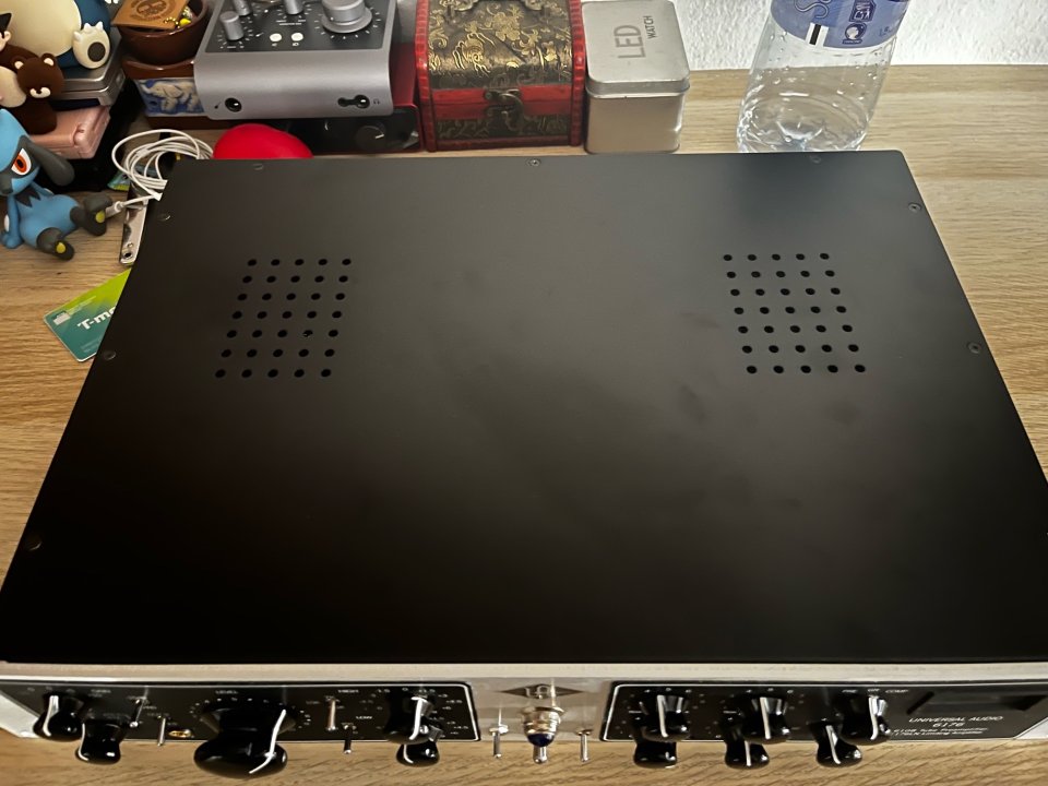 Universal Audio 6176 preamp/compressor de segunda mano · Foto 4 de 9 · Barcelona · 1890 €