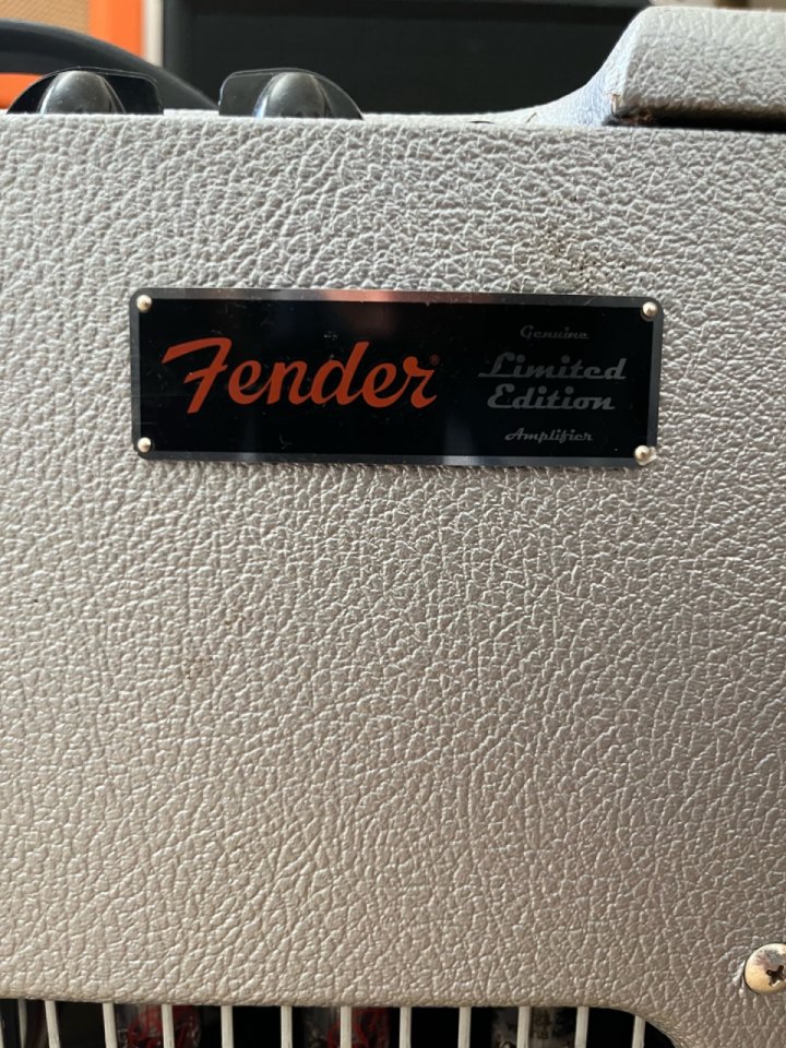 Fender Blues Junior III ed limitada de segunda mano · Foto 2 de 6 · Barcelona · 575 €