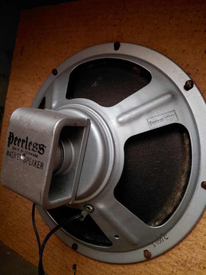 Pantalla altavoz alnico años 50 de segunda mano · Foto 7 de 10 · Córdoba · 100 €