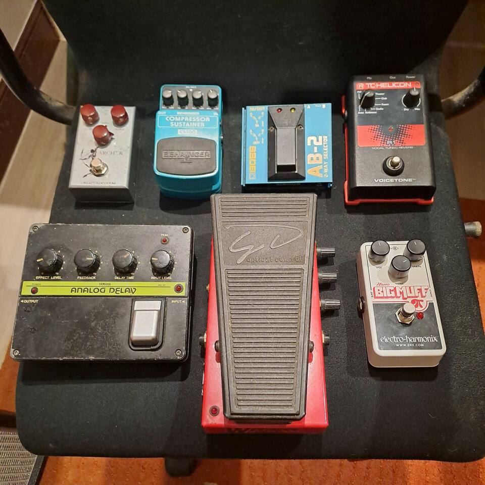 VENDO varios PEDALES que no uso