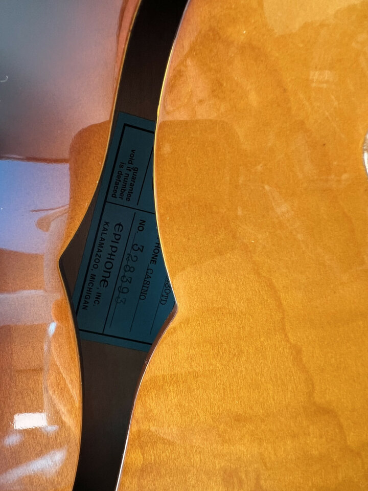 JOYA: Epiphone USA Collection John Lennon Limited Edition 1965 Casino Sunburst