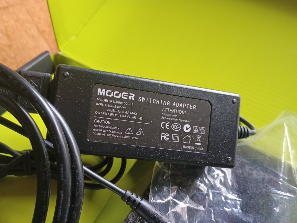 Pedalera digital Mooer GE 200