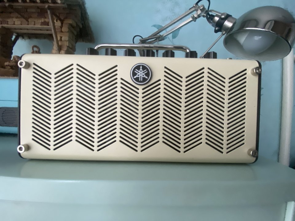 Ampli Yamaha THR5 V2 + Funda