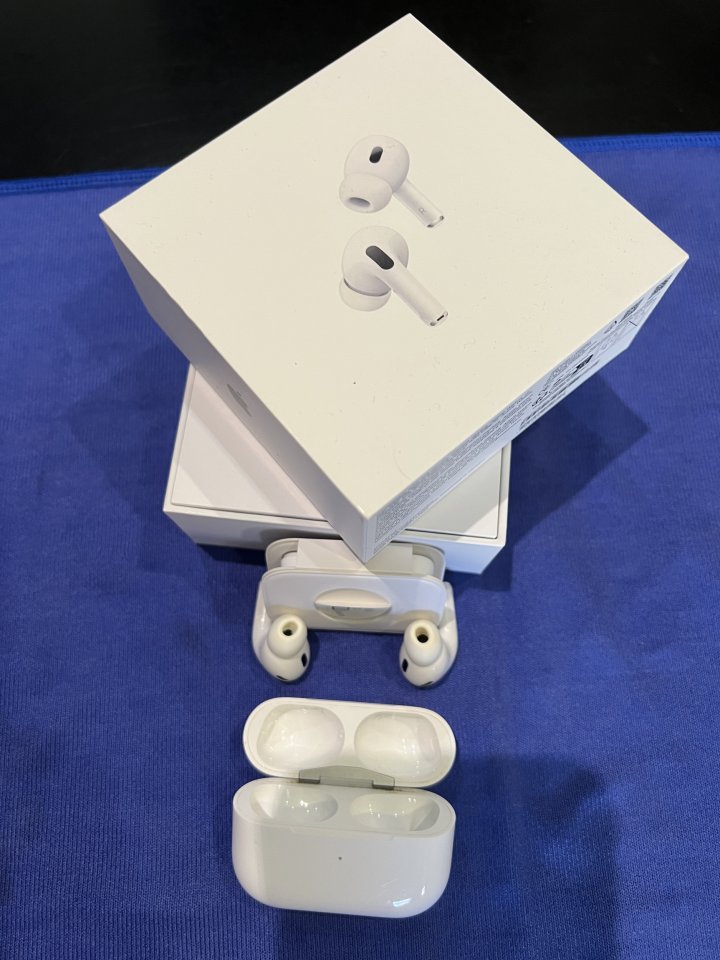 iPad Pro M4 + accesorios de segunda mano · Foto 5 de 10 · Cantabria · 1200 €