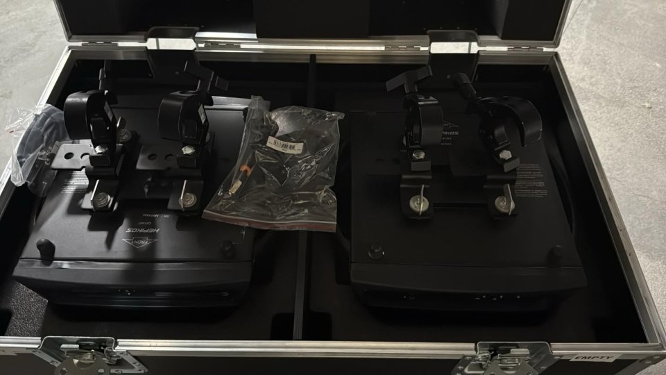 4 Cabezas Móviles Wash Beam Clay Paky Hepikos + 2 Fligh Case