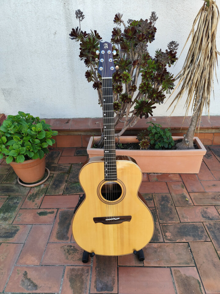 Guitarra acústica Alhambra J2 - E5