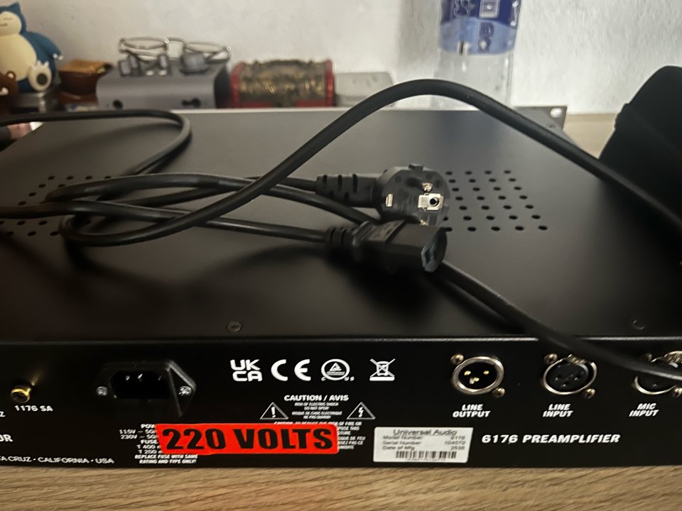 Universal Audio 6176 preamp/compressor de segunda mano · Foto 8 de 9 · Barcelona · 1890 €