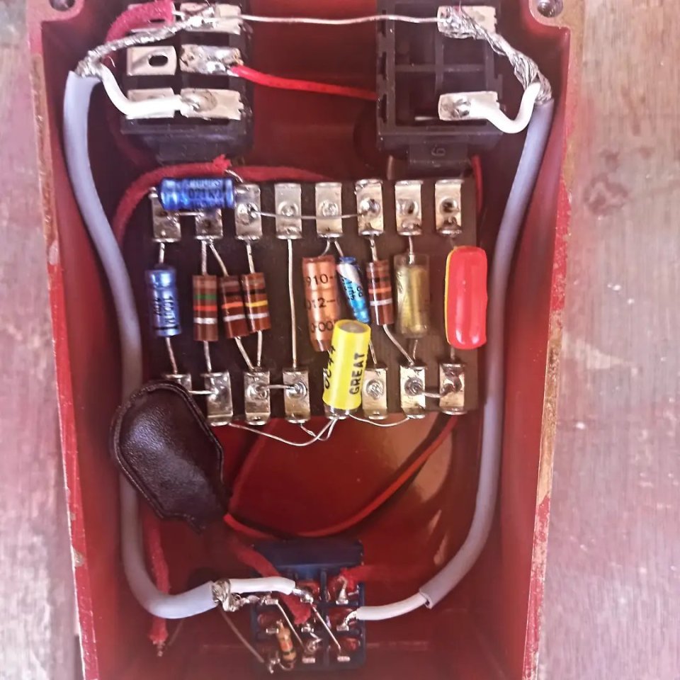 The Höf Grand Dluxe (Höfner Germanium Preamp /Isle of Tone Luxe 64) PPPC Sound Effects de segunda mano · Foto 5 de 7 · Barcelona · 300 €