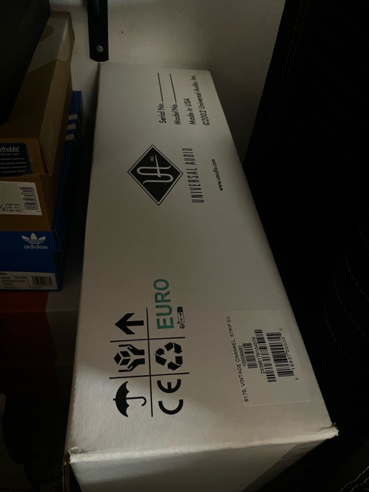 Universal Audio 6176 preamp/compressor de segunda mano · Foto 9 de 9 · Barcelona · 1890 €