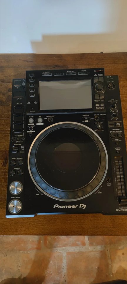 Pioneer DJ CDJ-2000NXS2 de segunda mano · Foto 5 de 5 · Barcelona · 1500 €