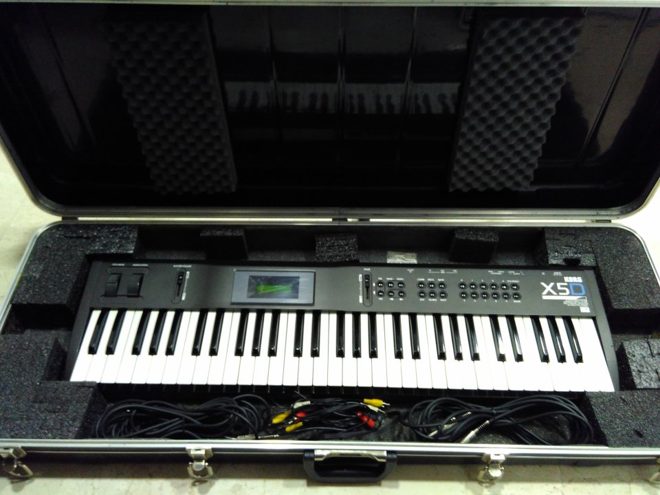 Teclado Sintetizador Korg X5D