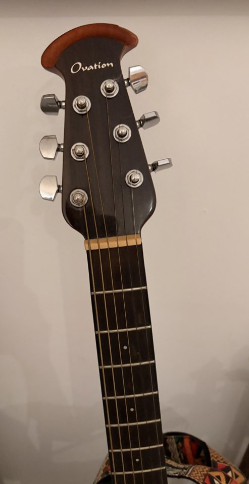 Guitarra Ovation CE44 5 de segunda mano · Foto 5 de 5 · Málaga · 475 €