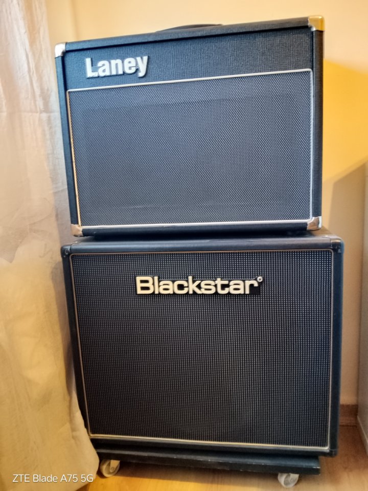 STACK Ampli más pantalla