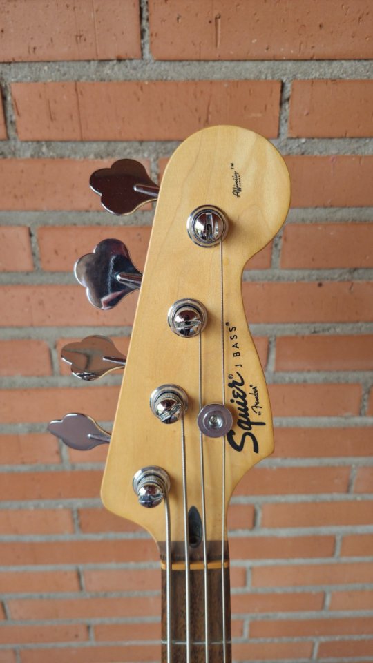 Squier Jazz Bass Affinity Series de segunda mano · Foto 3 de 10 · Guadalajara · 220 €