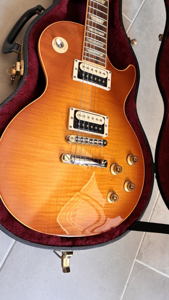 Gibson les Paul standard reservada de segunda mano · Foto 3 de 8 · Barcelona · 1600 €