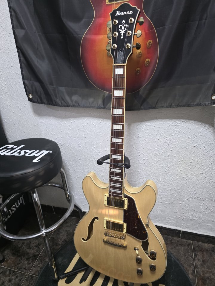 Guitarra Ibanez AS73G-NT Natural mas EXTRAS de segunda mano · Foto 4 de 4 · Valencia · 700 €