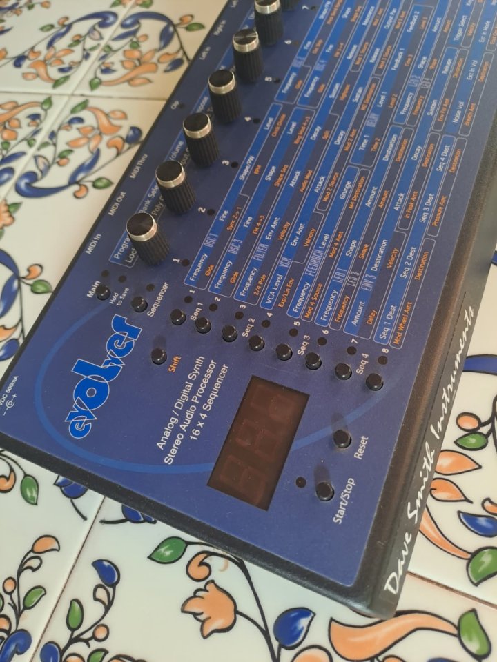 Dave Smith Evolver Desktop (DSI Evolver) de segunda mano · Foto 3 de 6 · Valencia · 700 €