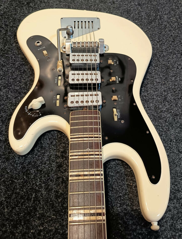 HOFNER Galaxie 176 Funciona todo perfectamente