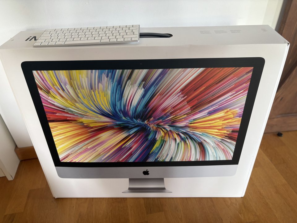 iMac 5K 3.6ghz 10 Core i9 32GB RAM 512 SSD (2021)