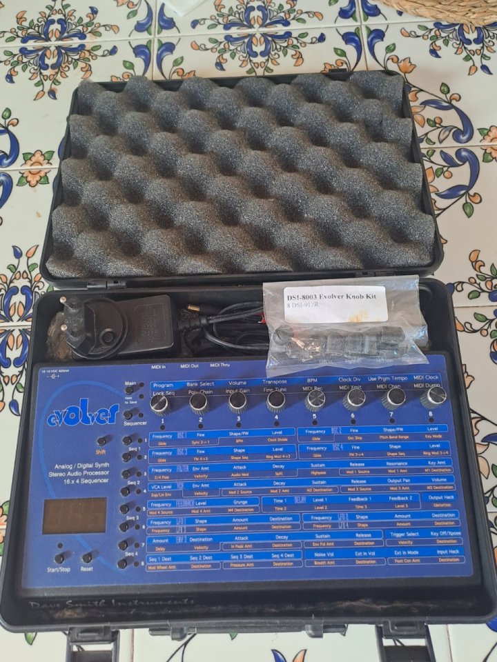 Dave Smith Evolver Desktop (DSI Evolver) de segunda mano · Foto 6 de 6 · Valencia · 700 €