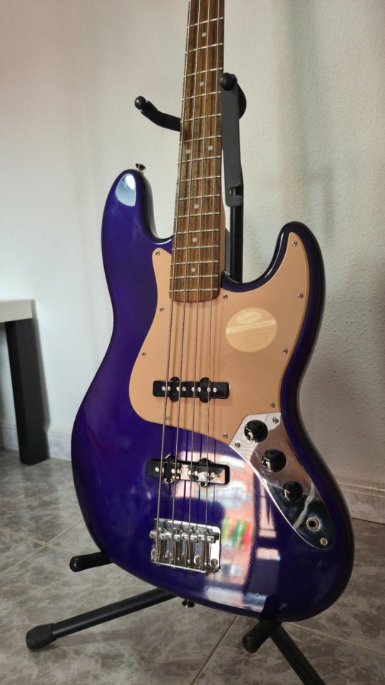 Squier Jazz Bass Affinity Series de segunda mano · Foto 8 de 10 · Guadalajara · 220 €
