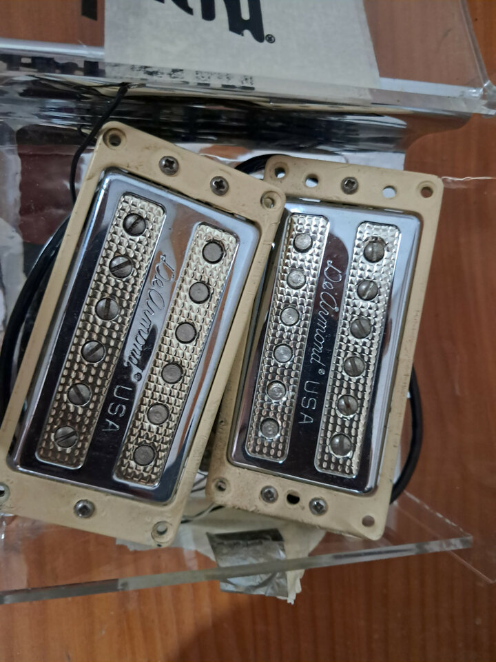 Pastillas dearmond goldtone