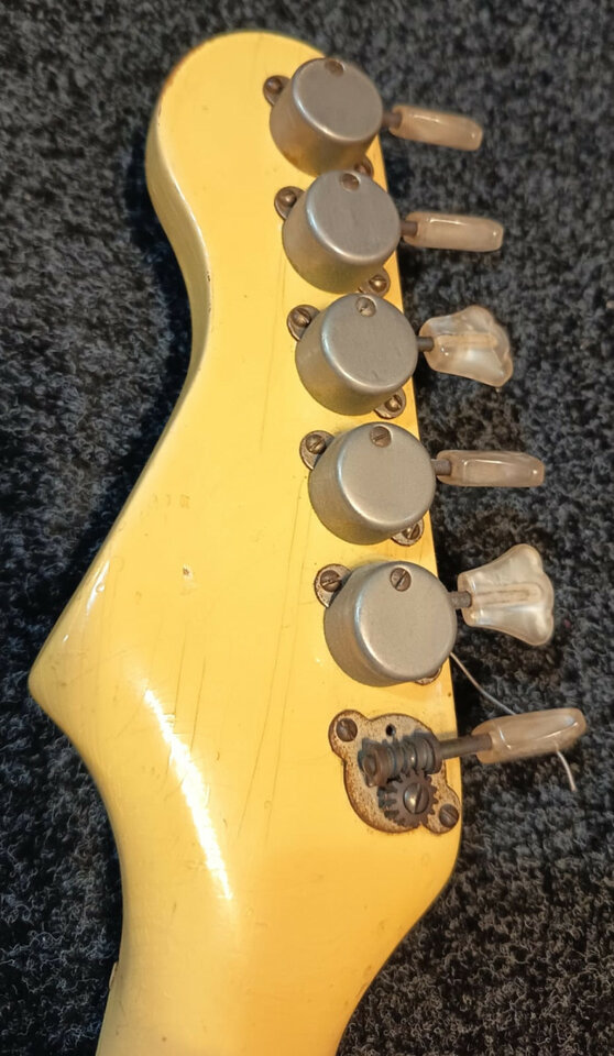 HOFNER Galaxie 176 Funciona todo perfectamente