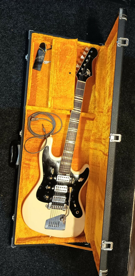 HOFNER Galaxie 176 Funciona todo perfectamente