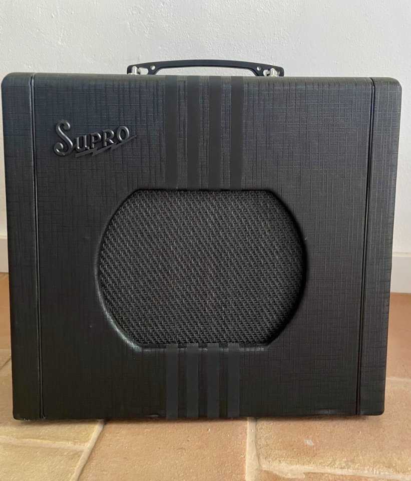 Amplificador Supro Delta King 10 Combo