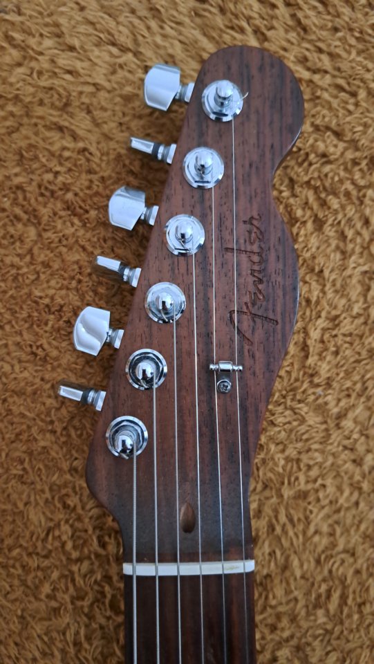 Fender Limited Edition Reclaimed Eastern Pine Telecaster 2014 de segunda mano · Foto 4 de 10 · Zaragoza · 2000 €