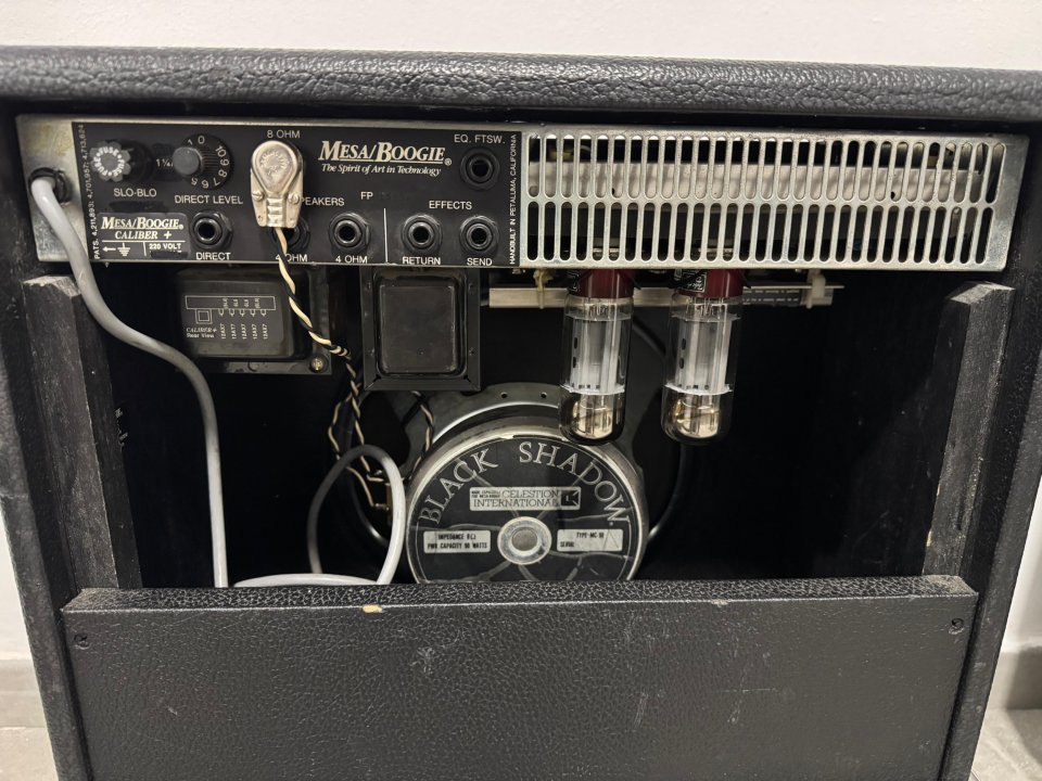 Mesa Boogie Caliber 50 plus Con Flight Case de segunda mano · Foto 4 de 8 · Málaga · 800 €