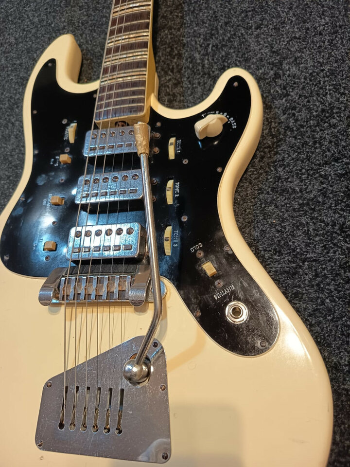 HOFNER Galaxie 176 Funciona todo perfectamente