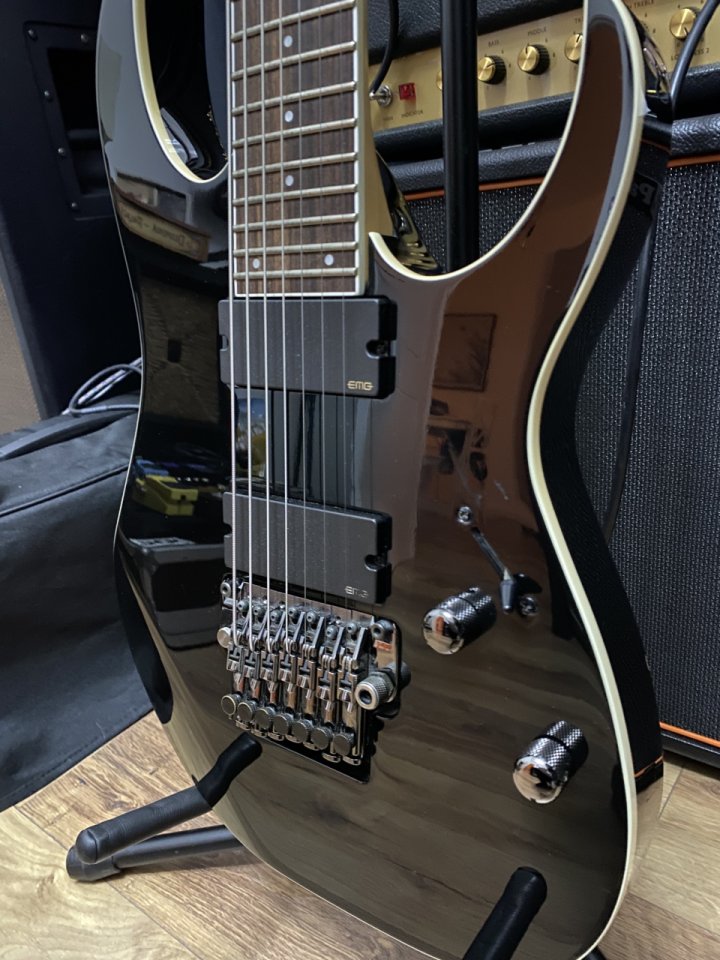 Ibanez 7 cuerdas prestige