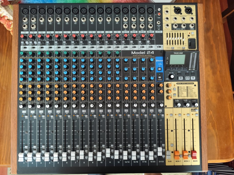 Tascam Model 24