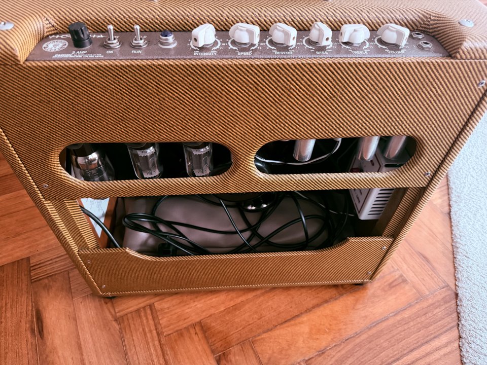 Victoria Regal II 1×12” – Weber Classic Alnico + Z-Amp Little Attenuator