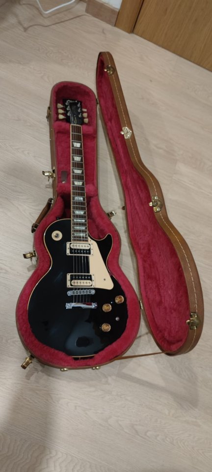 Gibson Les Paul Classic 2014 Negra de segunda mano · Foto 1 de 7 · Barcelona · 1600 €