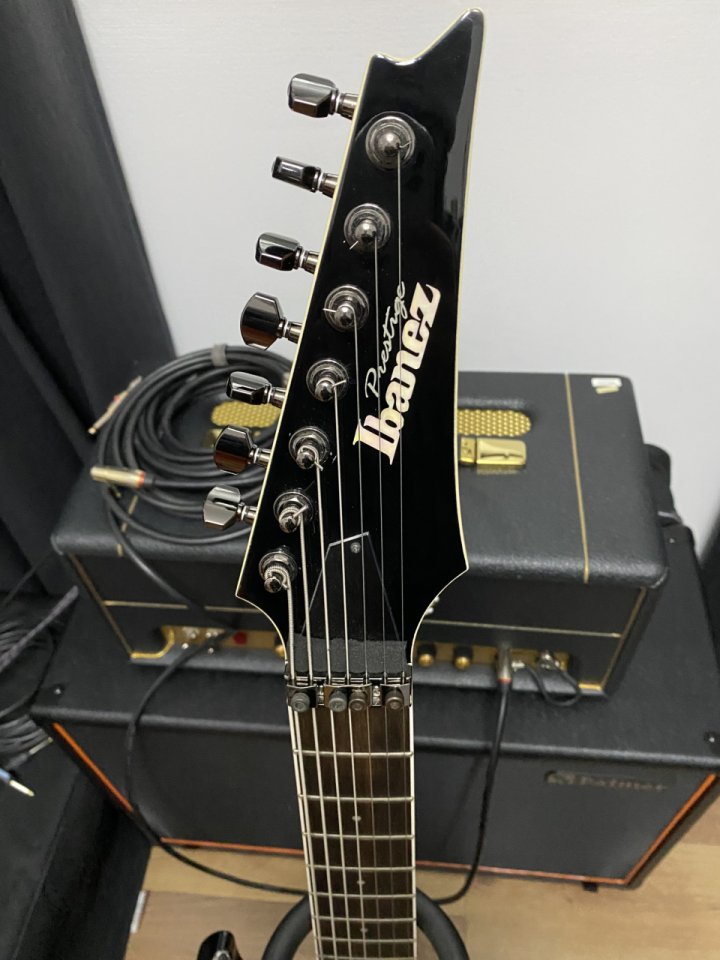Ibanez 7 cuerdas prestige